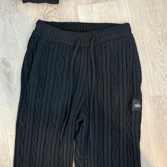 ALO Yoga Black Cable Knit Set - Picture 6 of 7